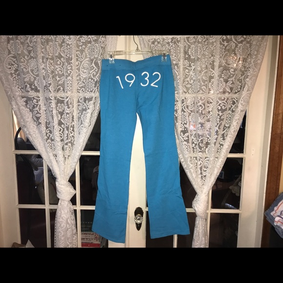 Gilly Hicks blue cheeky stretch sweatpants (XS) - Picture 2 of 3
